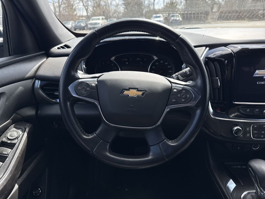 2022 Chevrolet Traverse 1LT photo 13