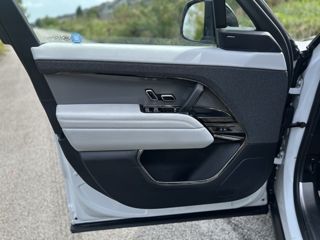2023 Land Rover Range Rover Sport SE photo 10