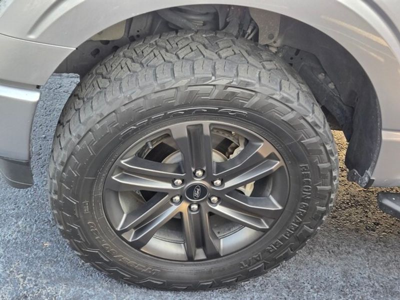 2021 Ford F-150 XLT photo 4