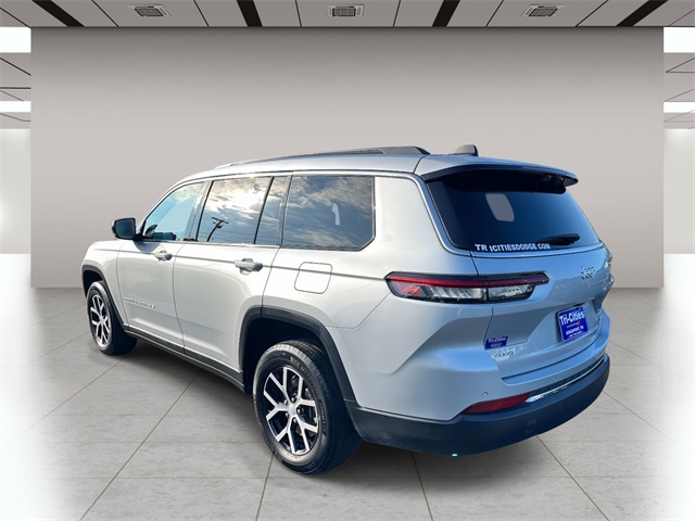 2024 Jeep Grand Cherokee Limited photo 5