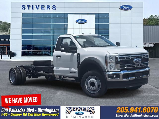 2025 Ford F-600 Super Duty Chassis Cab XL's photo