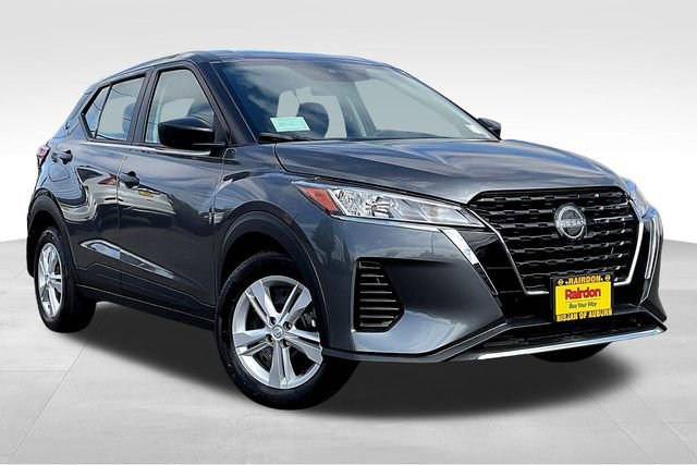 2025 Nissan KICKS PLAY Base's photo