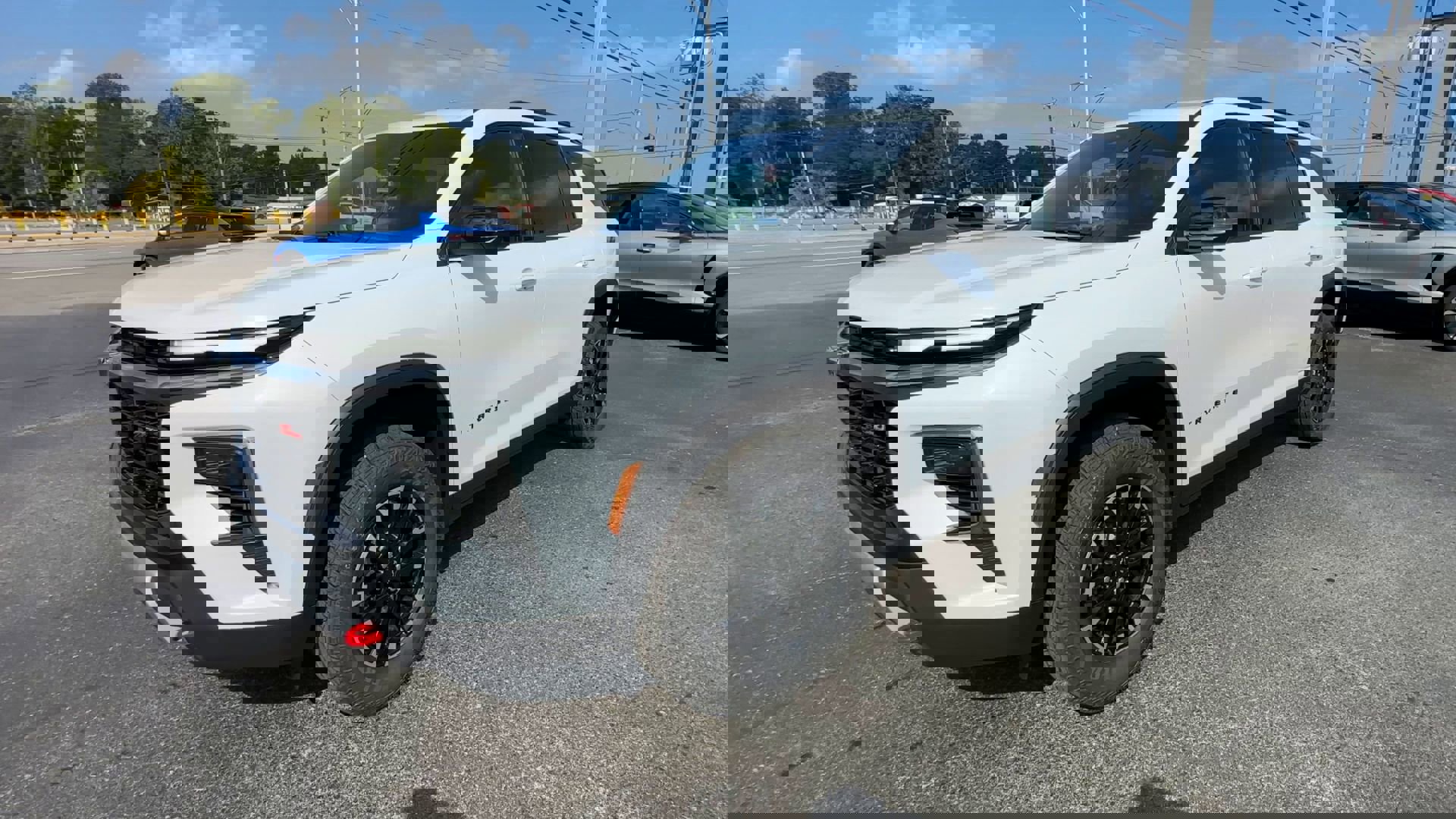 2026 Chevrolet Traverse Z71 photo 3