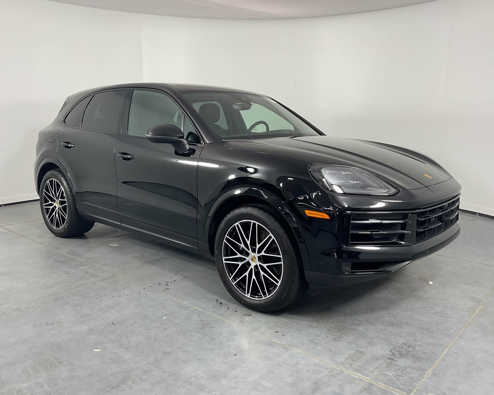 2024 Porsche Cayenne photo 9