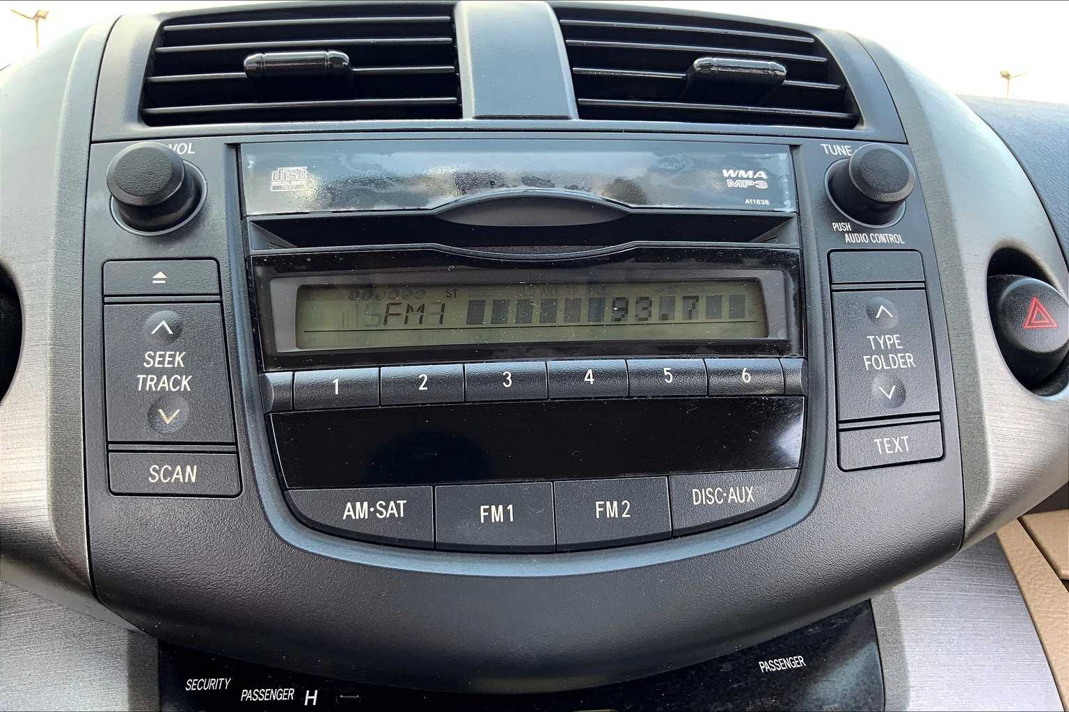 2010 Toyota RAV4 Base photo 29
