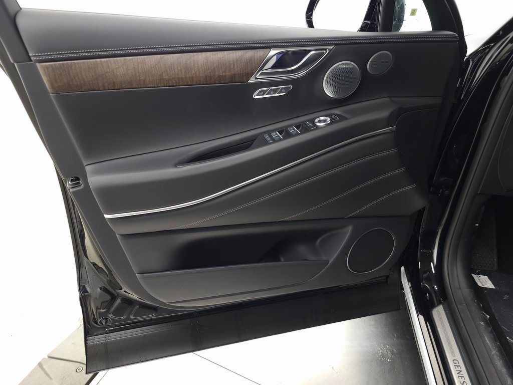 2026 Genesis GV80 2.5T Advanced AWD photo 9