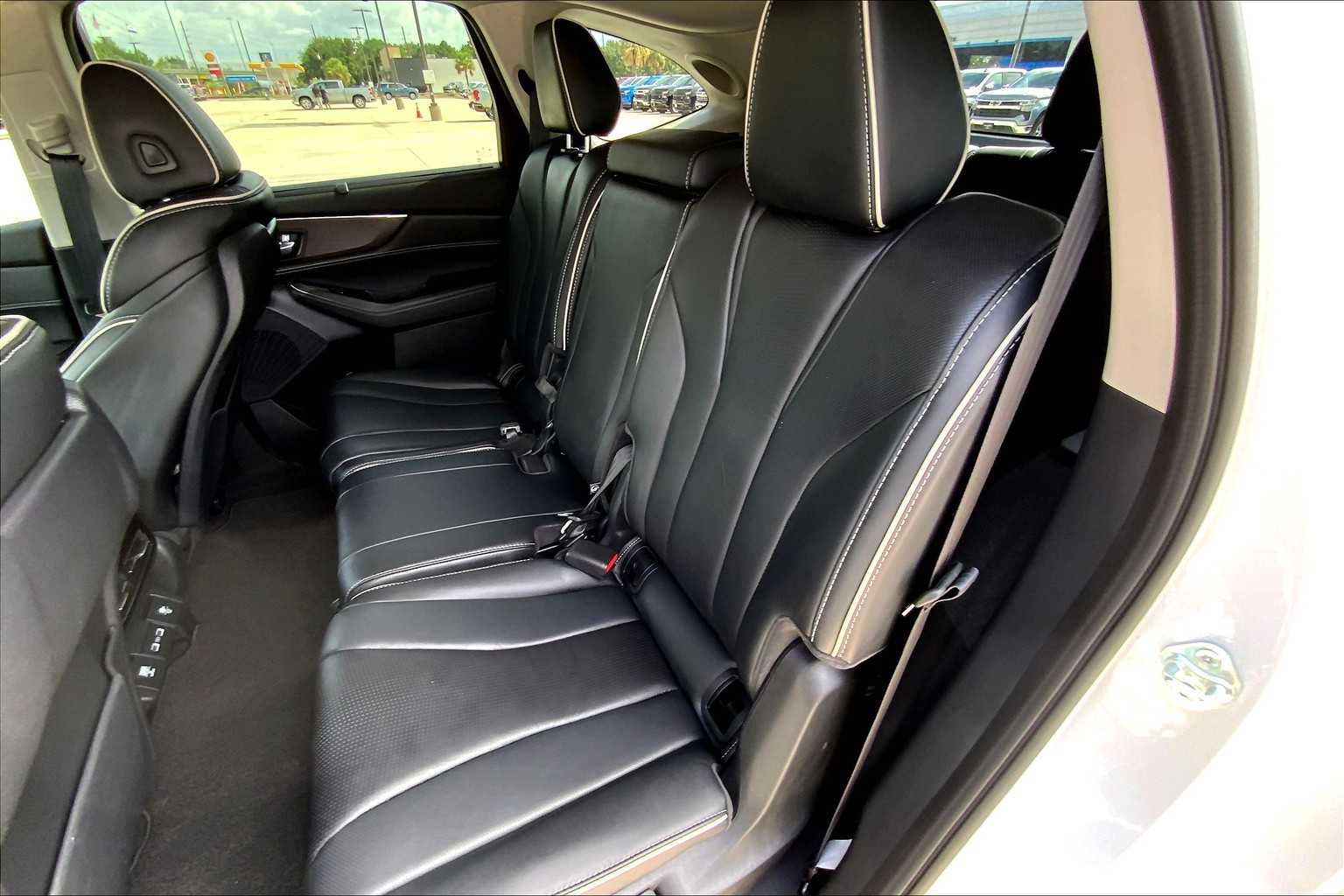 2023 Acura MDX SH-AWD Advance photo 18