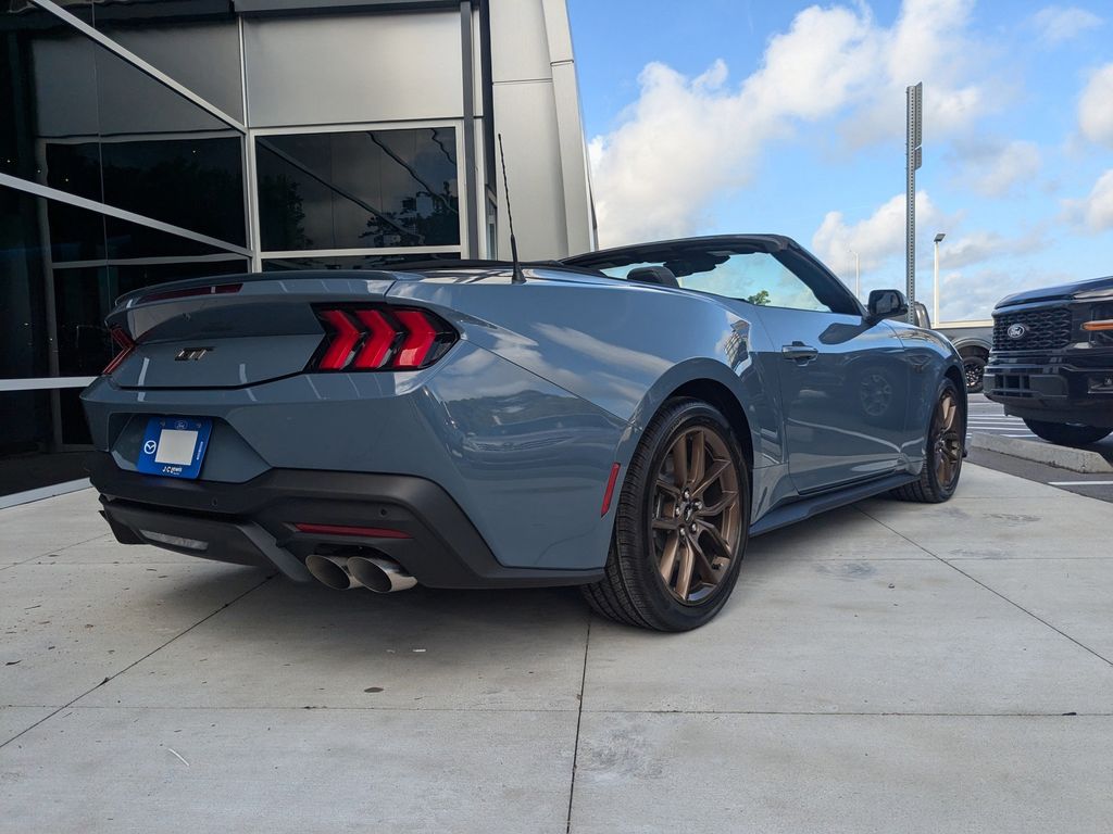 2025 Ford Mustang GT Premium Convertible photo 4