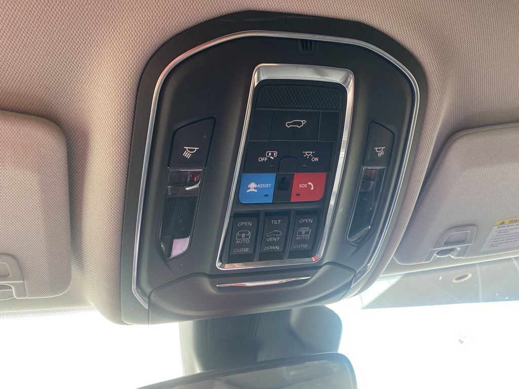 2023 Jeep Cherokee Base photo 34