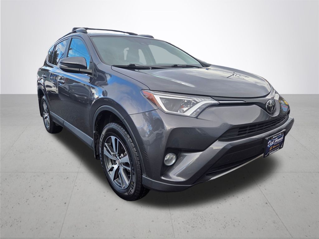 2018 Toyota RAV4 XLE photo 4