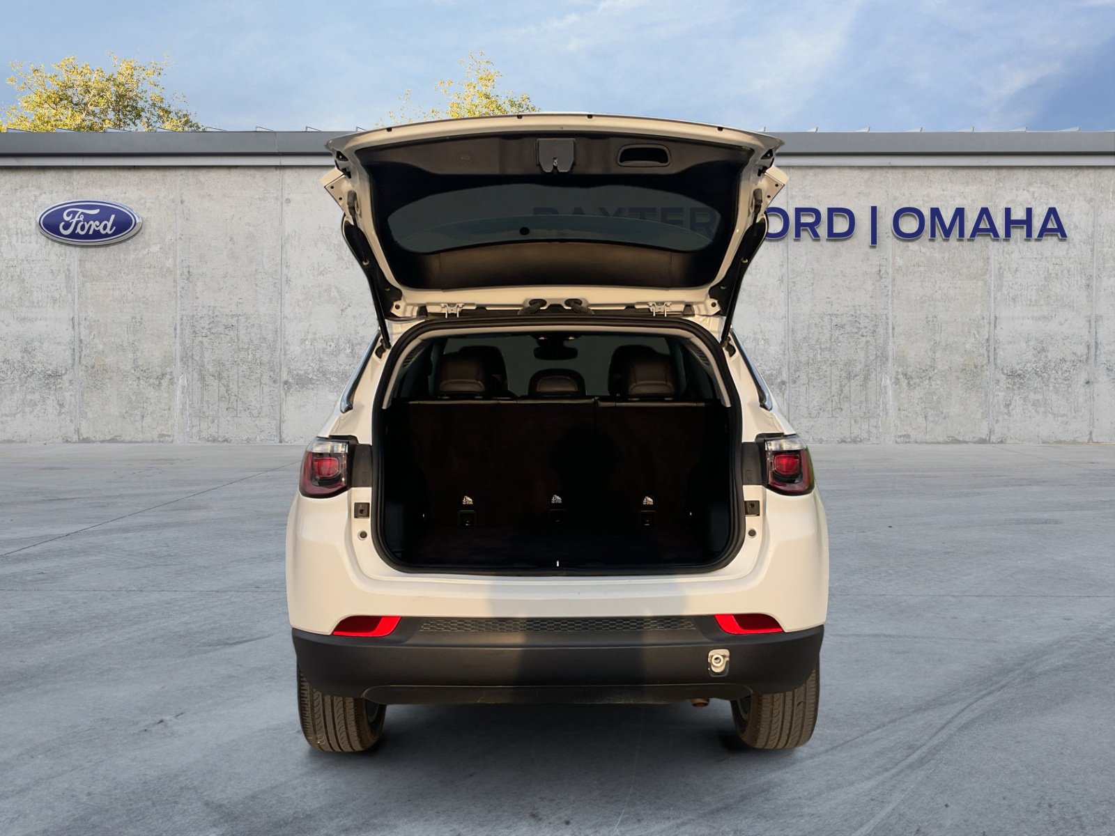 2022 Jeep Compass Latitude Lux photo 14
