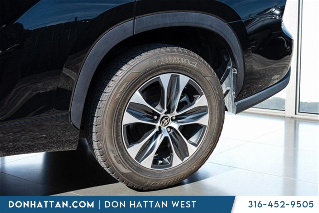 2022 Toyota Highlander XLE photo 40