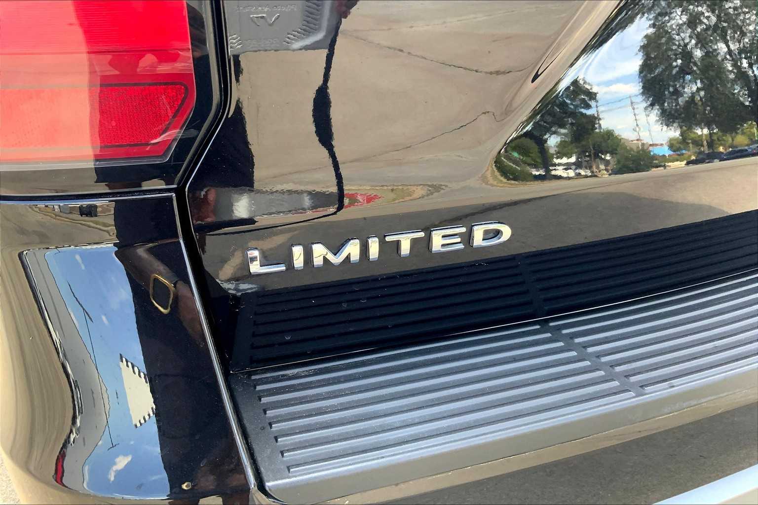 2020 Ford Expedition Limited photo 30