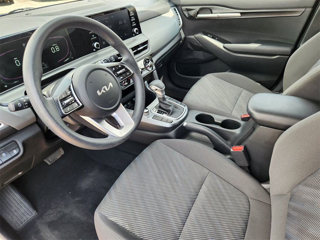2024 Kia Seltos LX photo 7