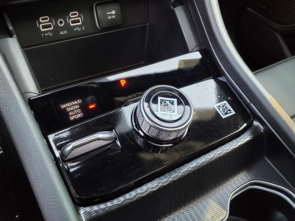 2025 Jeep Grand Cherokee Limited photo 10