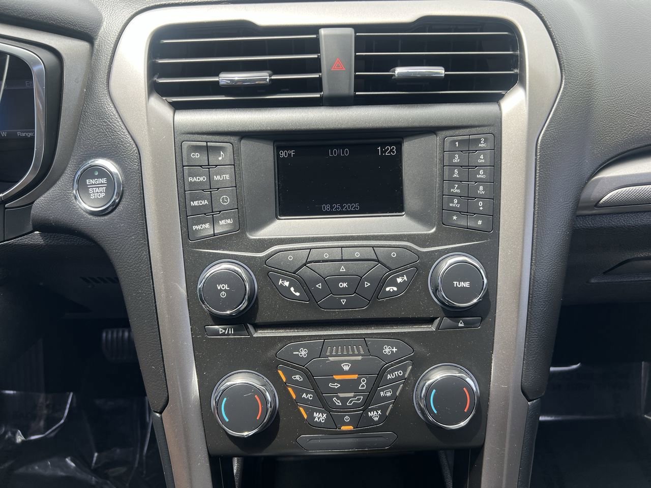 2018 Ford Fusion Hybrid S photo 17