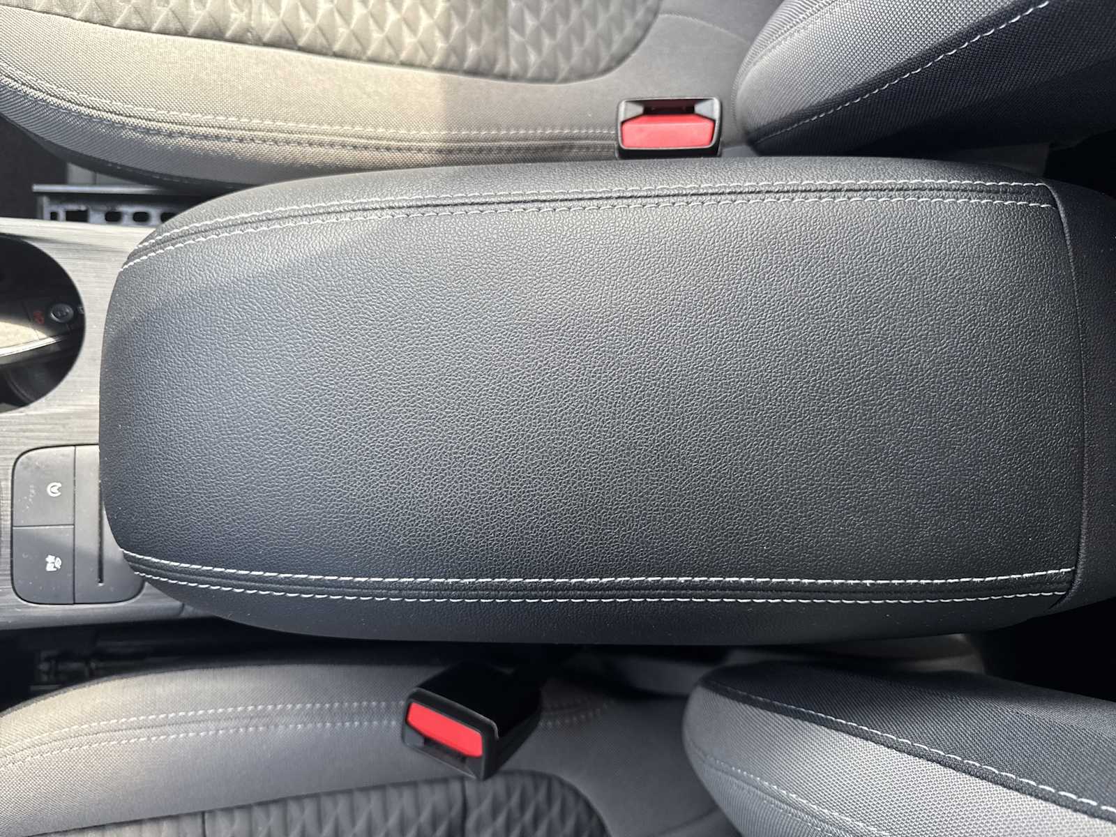 2020 Ford Escape SE photo 27