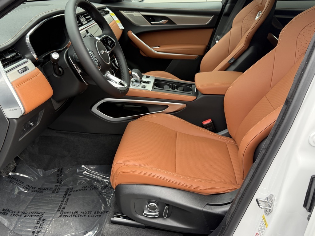 2026 Jaguar F-PACE P400 R-Dynamic S photo 12