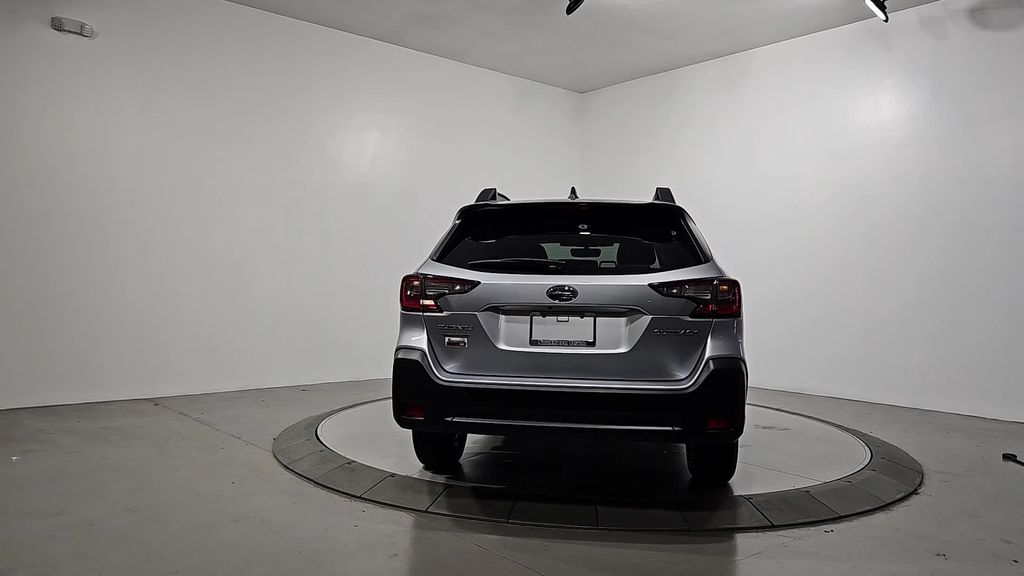 2025 Subaru Outback Premium photo 4