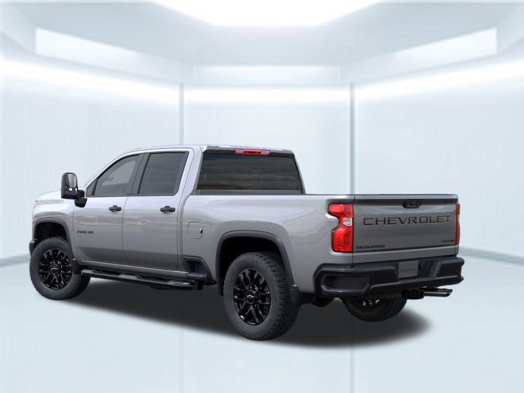 2026 Chevrolet Silverado 2500HD Custom photo 2