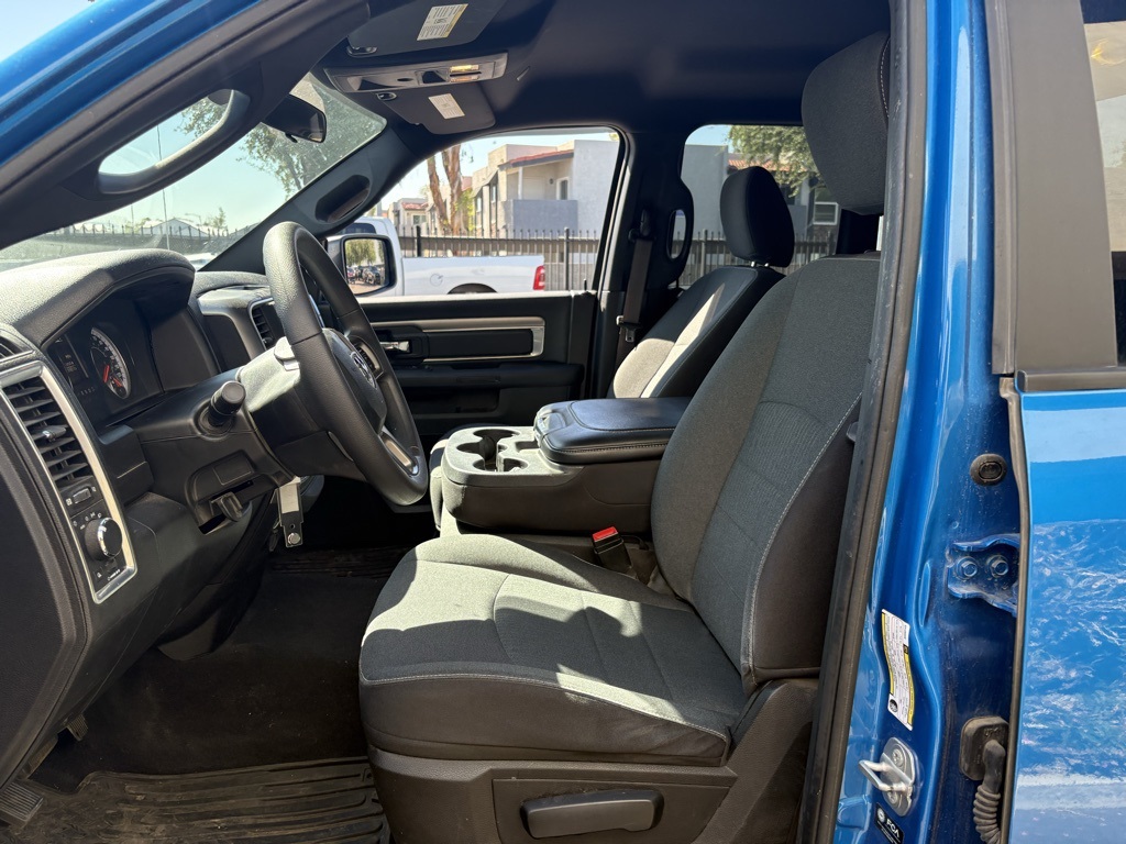 2021 Ram 1500 Classic Warlock photo 6