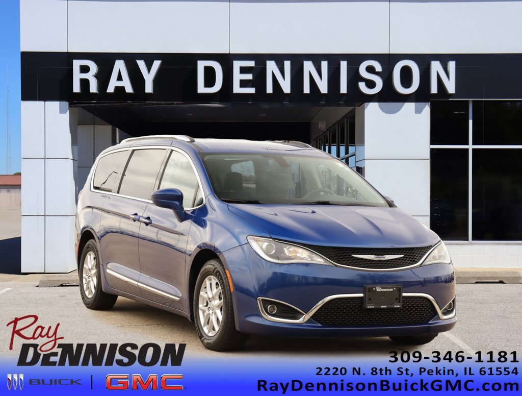 2020 Chrysler Pacifica Touring L's photo