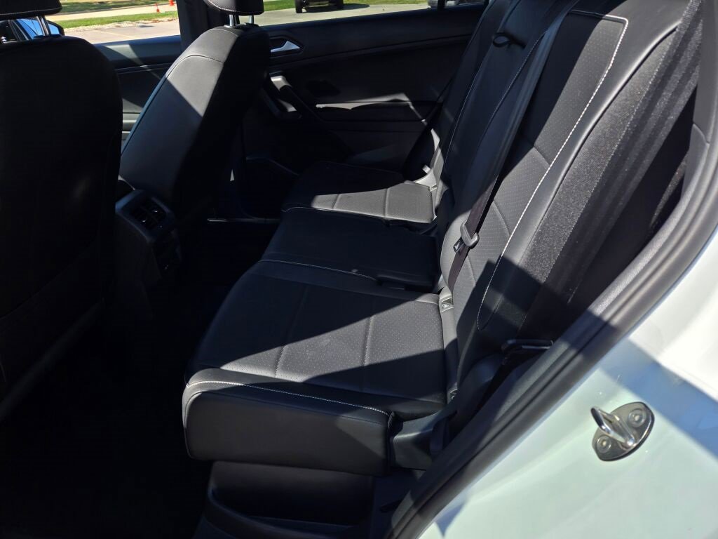 2021 Volkswagen Tiguan SE photo 13