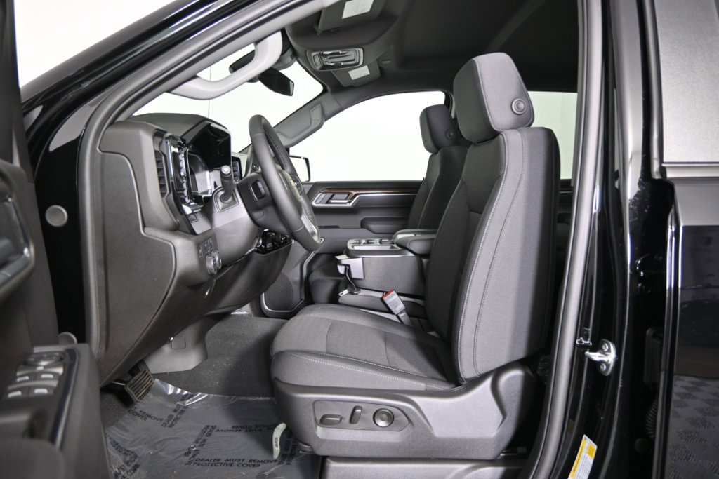 2025 Chevrolet Silverado 1500 LT photo 19