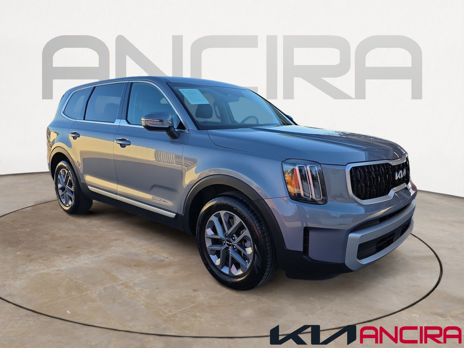 2024 Kia Telluride LX's photo