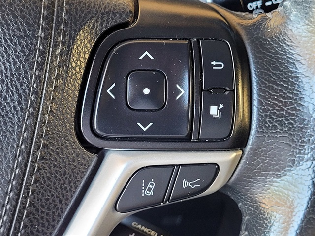 2020 Toyota Sienna SE photo 28