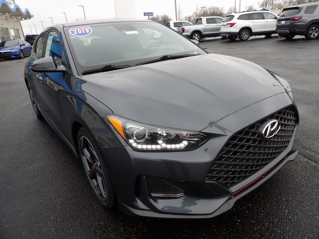 2019 Hyundai Veloster Base's photo