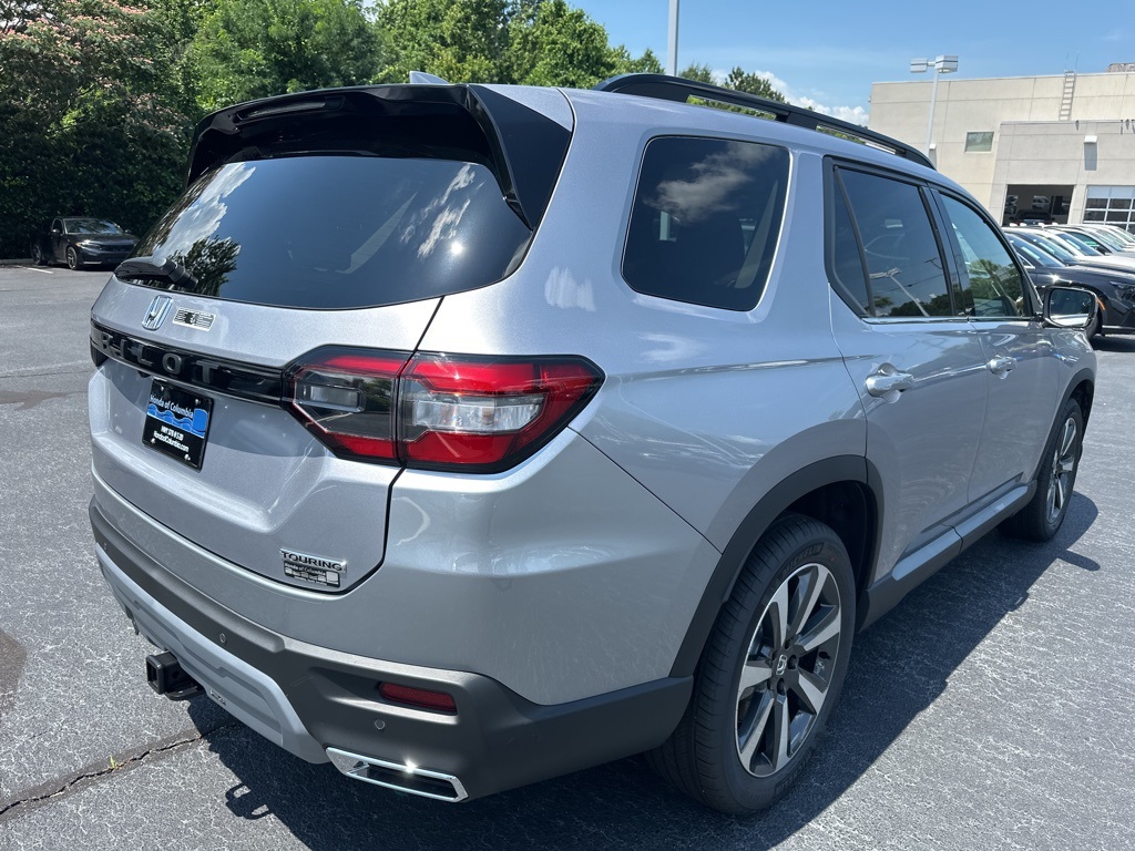 2025 Honda Pilot Touring photo 3