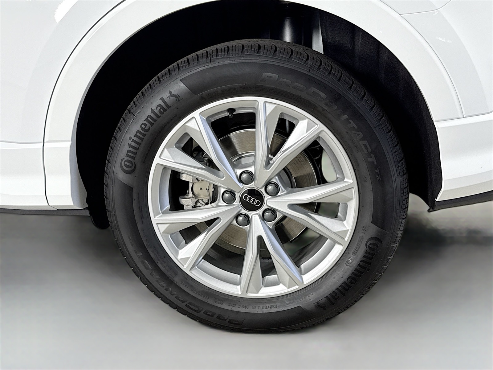 2025 Audi Q3 45 TFSI S line Premium photo 31