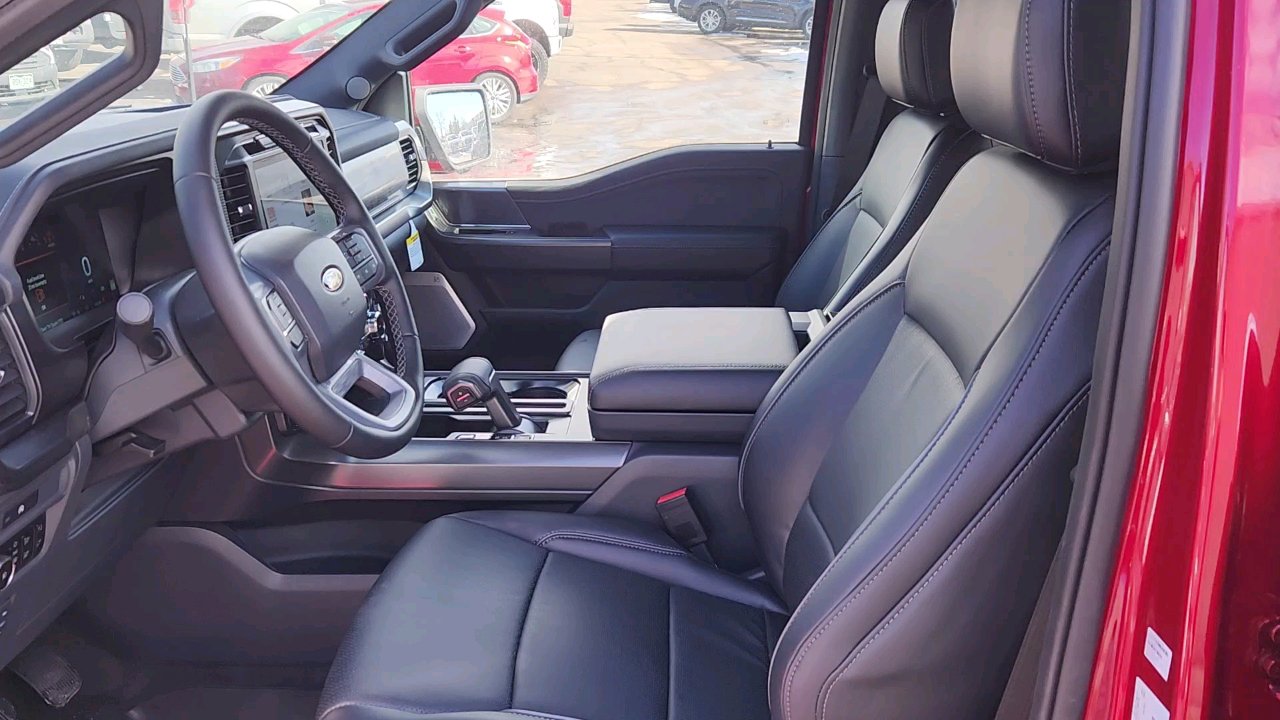 2025 Ford F-150 Lariat photo 15