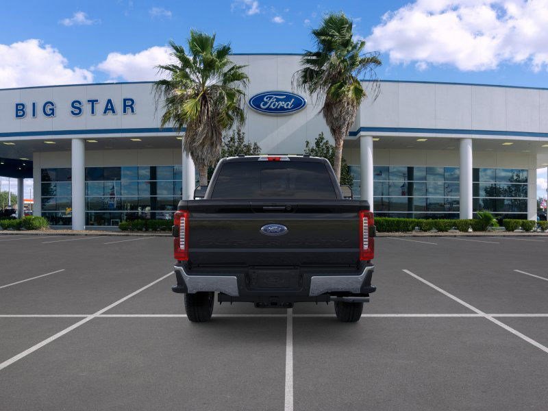 2025 Ford F-250 Lariat photo 4