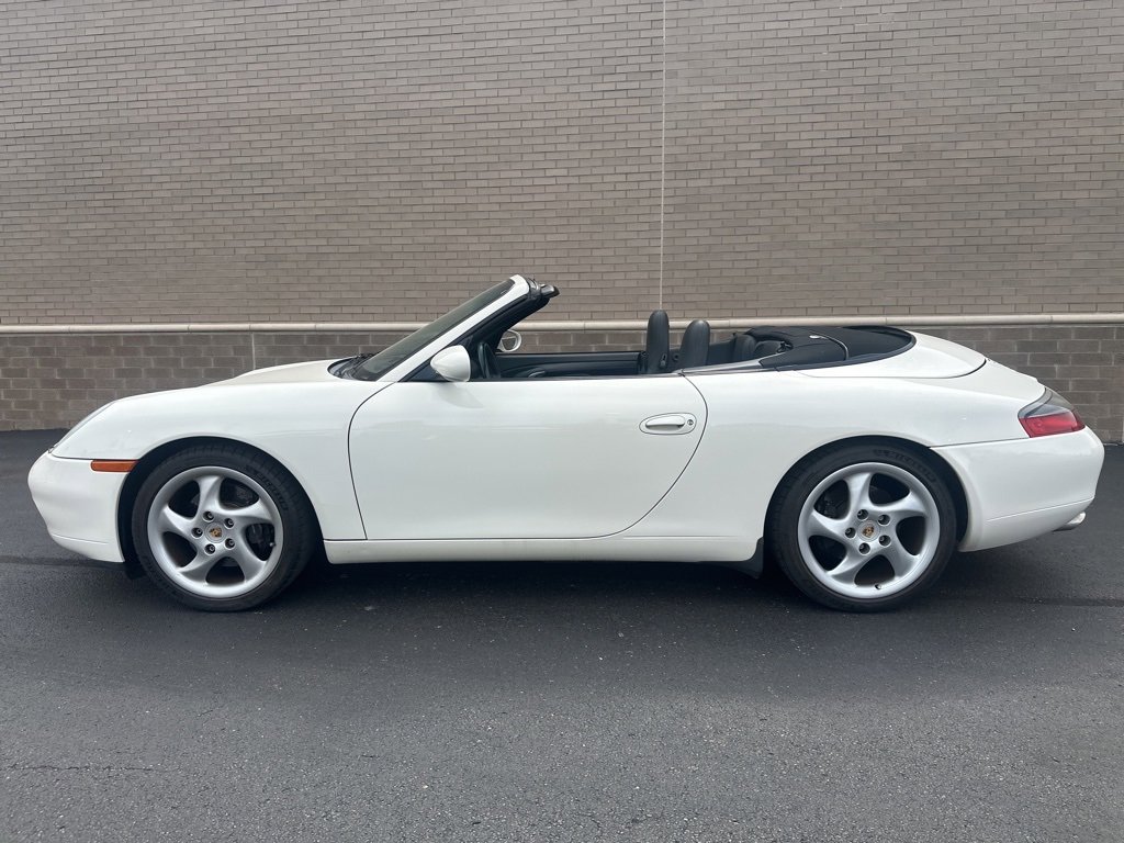 2000 Porsche 911 Cabriolet photo 2