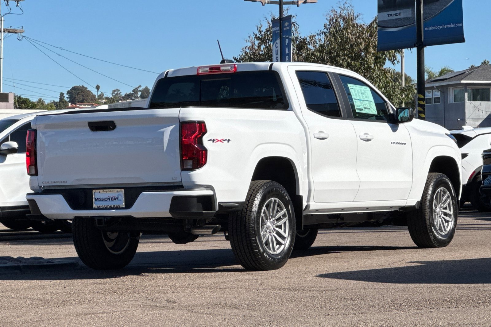 2024 Chevrolet Colorado LT photo 4