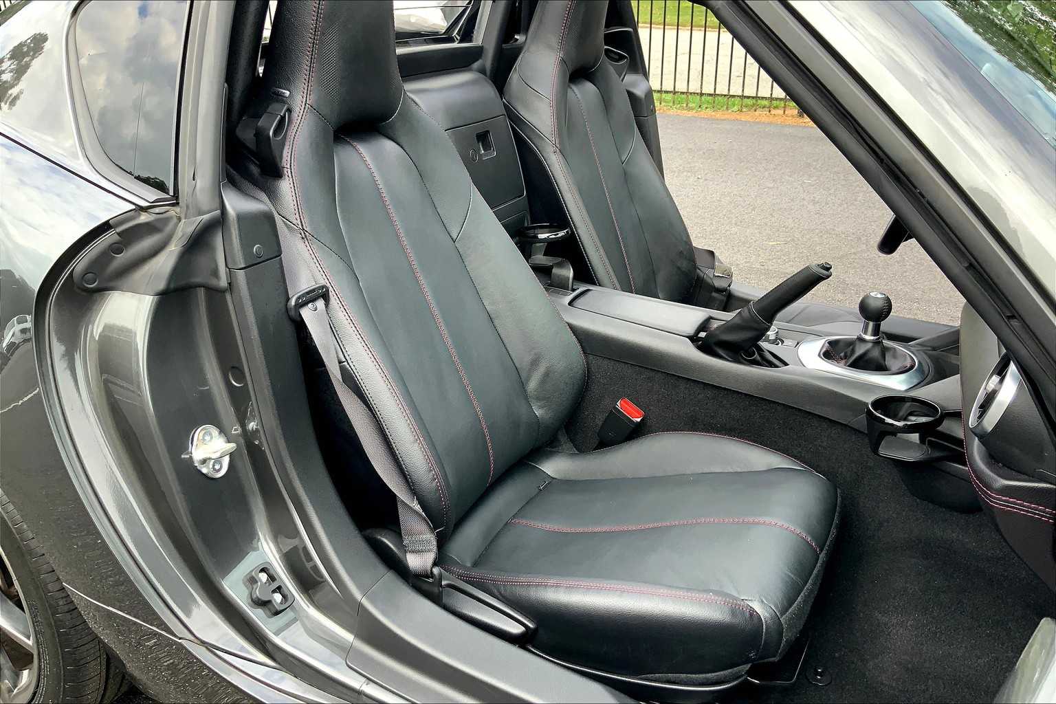 2019 Mazda MX-5 Miata Miata RF Grand Touring photo 8