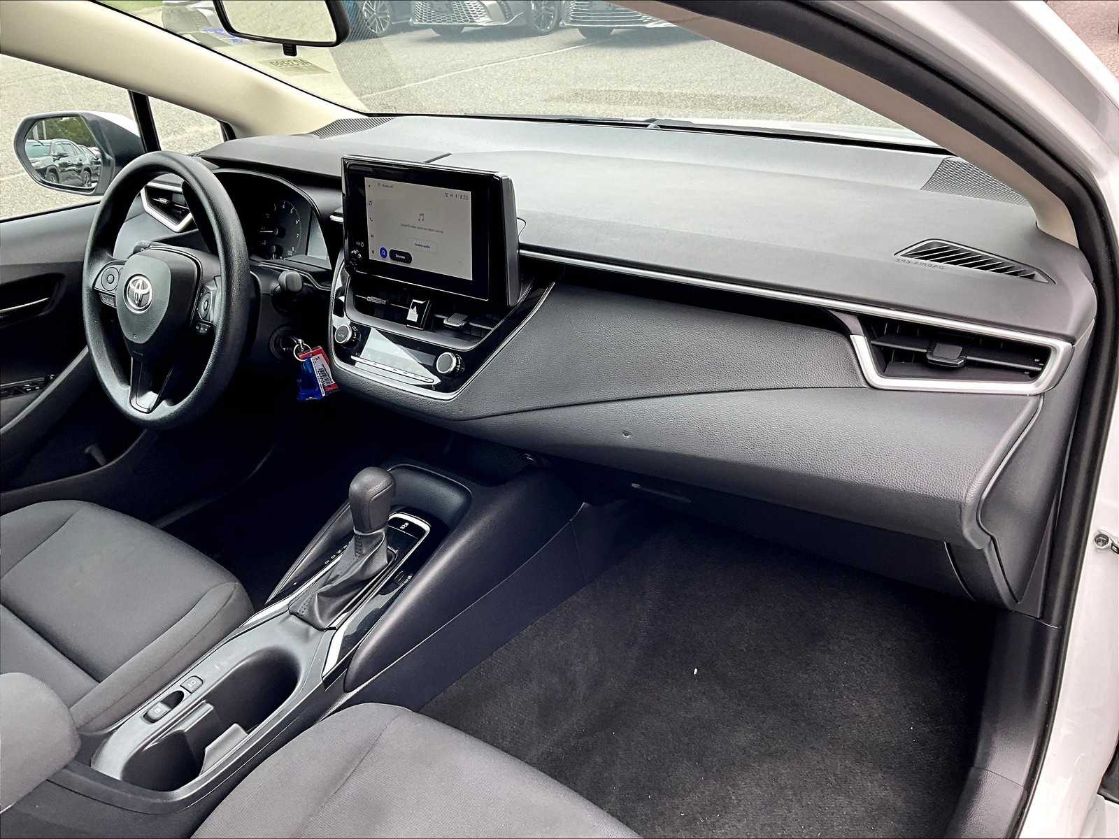 2023 Toyota Corolla LE photo 14