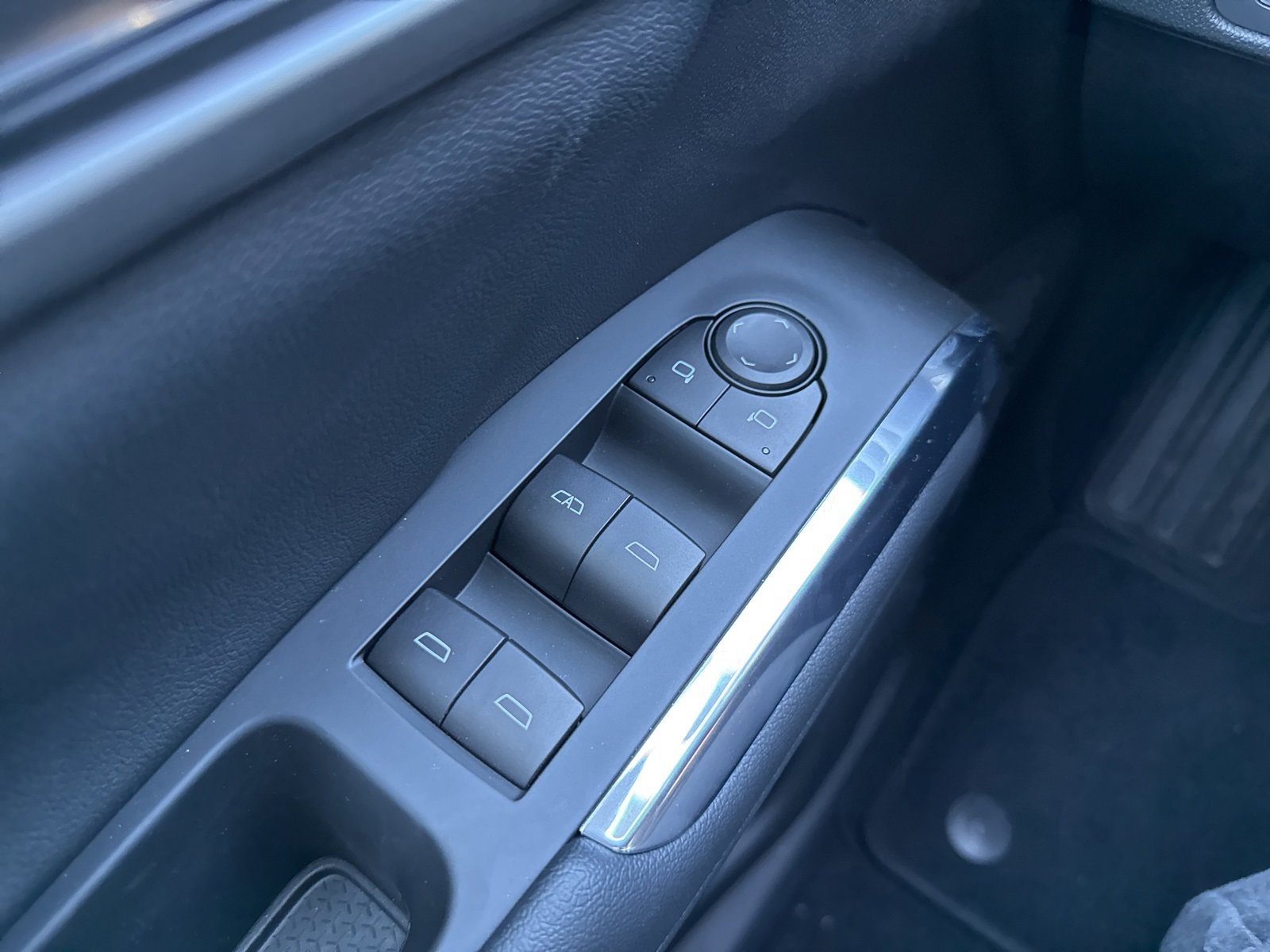 2025 Chevrolet Traverse photo 36