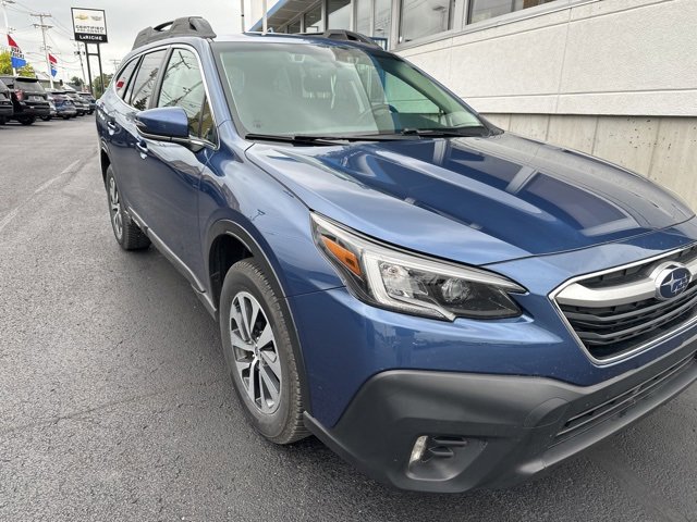 2021 Subaru Outback Premium photo 2