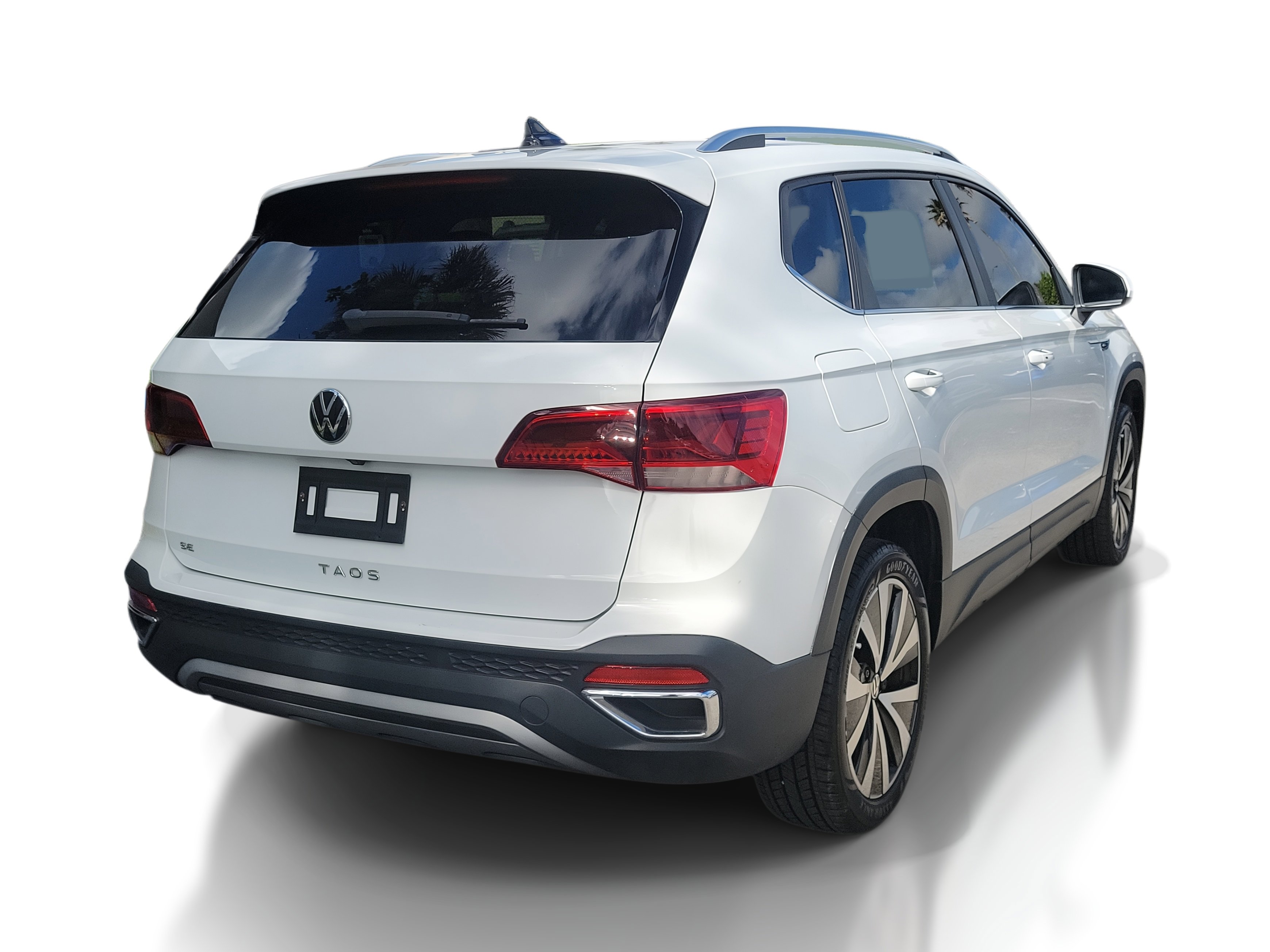2022 Volkswagen Taos SE photo 4