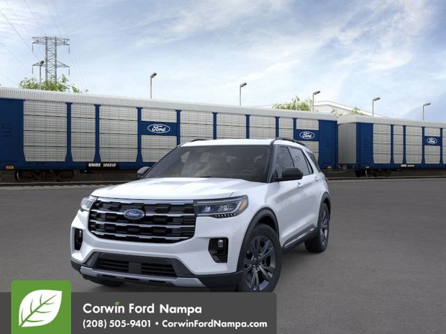2025 Ford Explorer photo 2