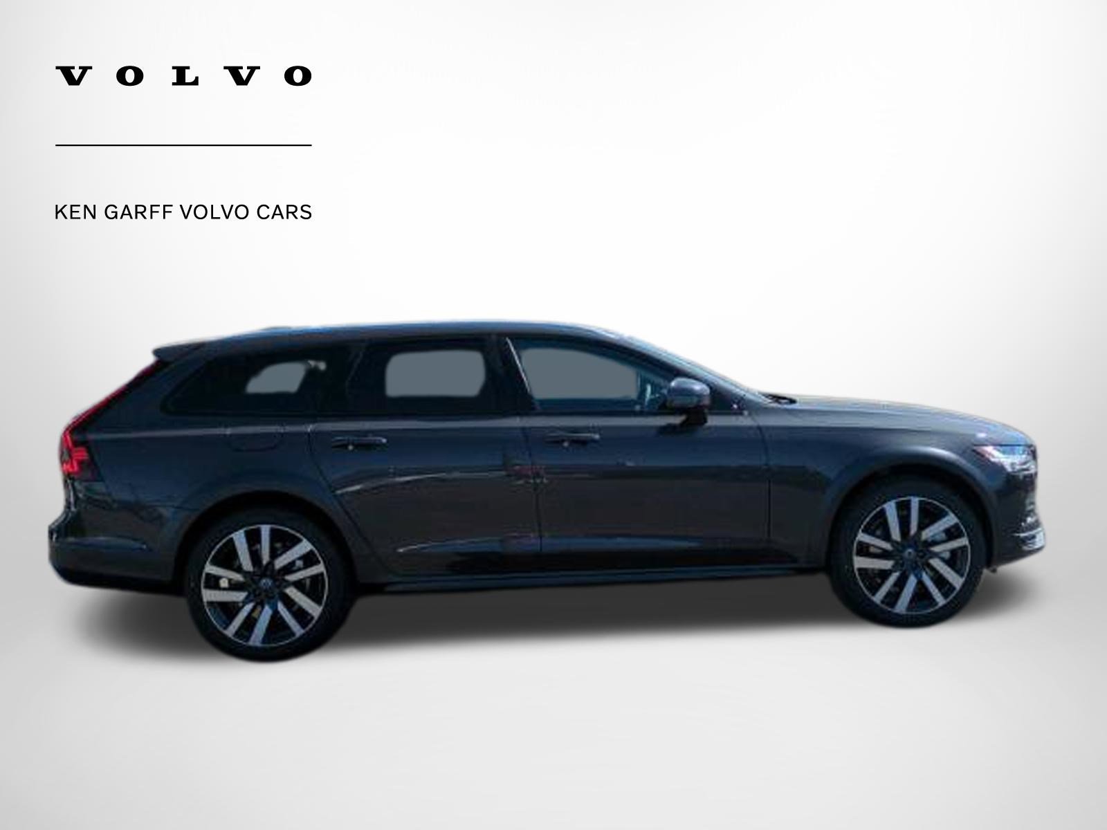 2025 Volvo V90 Cross Country photo 2