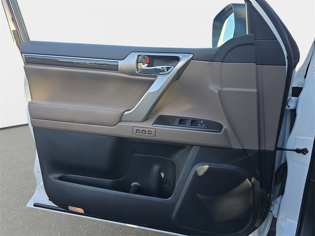 2023 Lexus GX 460 photo 23