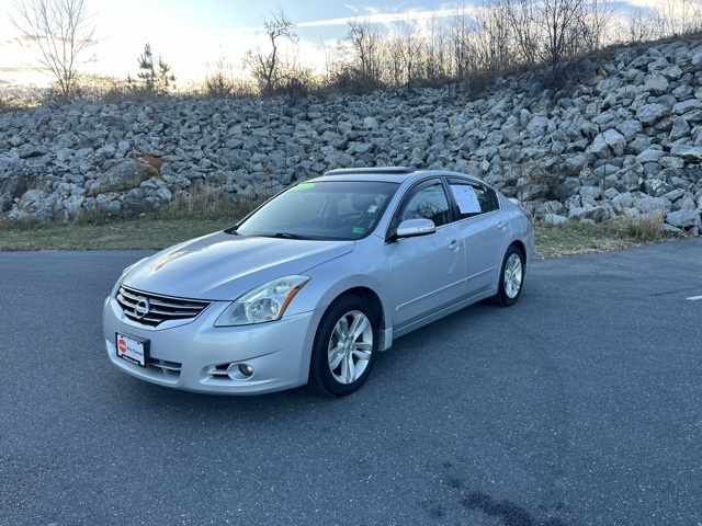 2012 Nissan Altima 3.5 SR photo 3
