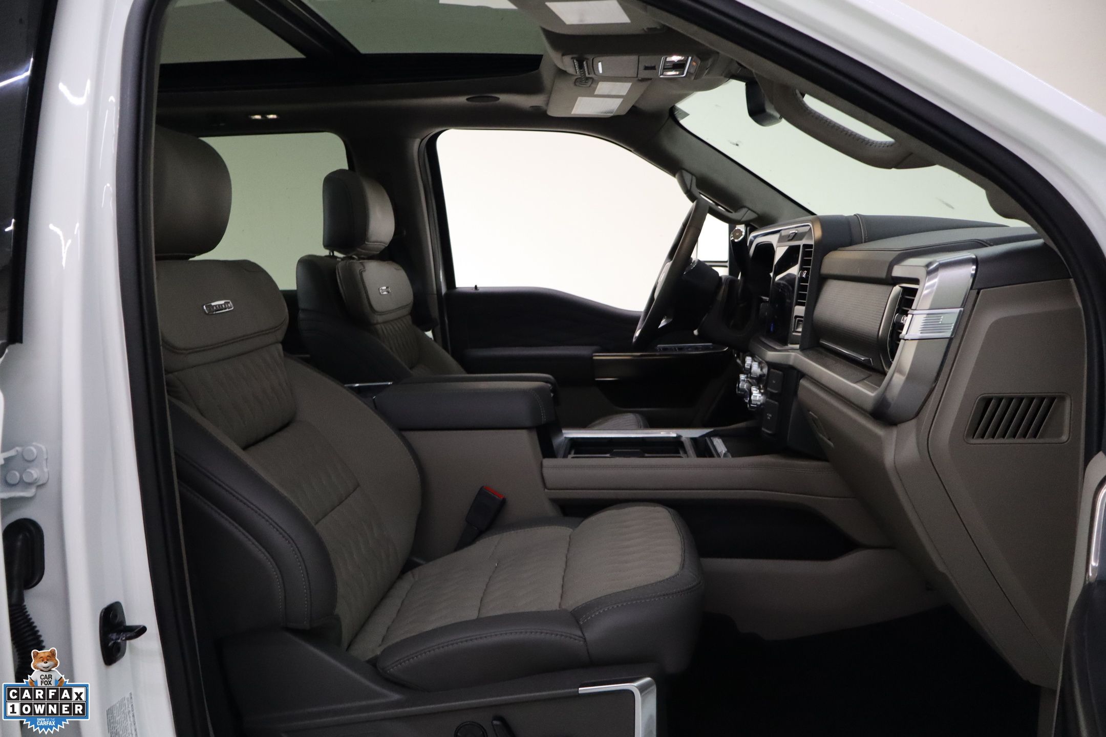 2025 Ford F-450 photo 35