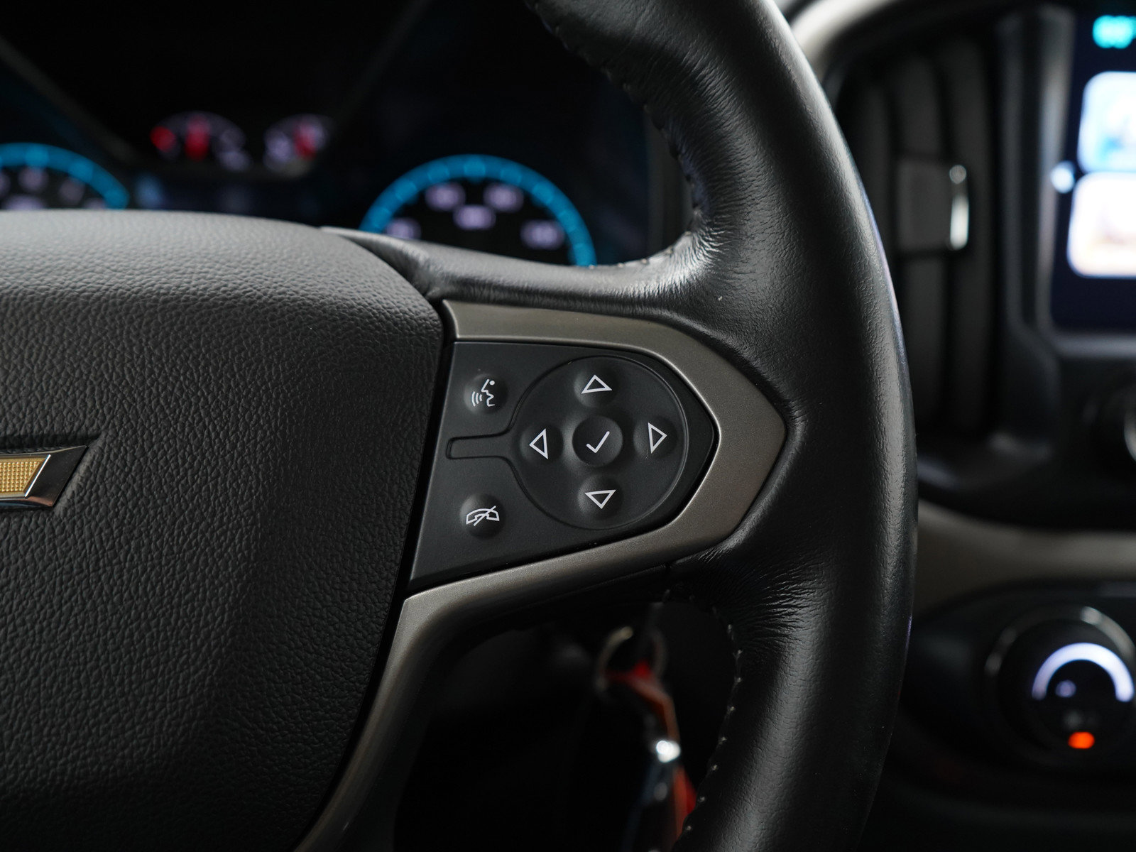 2017 Chevrolet Colorado Z71 photo 23