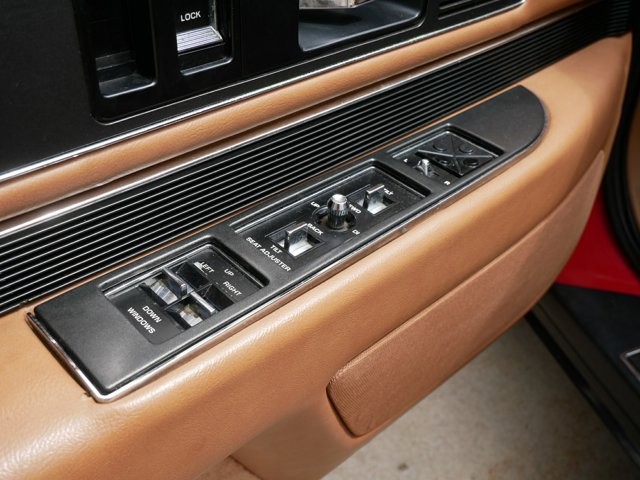 1990 Buick Reatta photo 13
