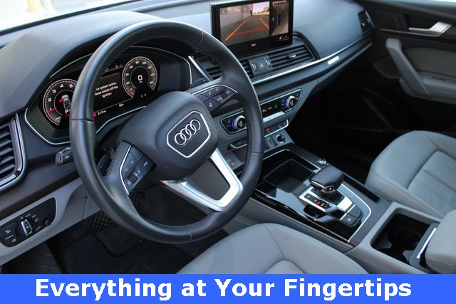 2022 Audi Q5 45 S line Premium photo 2